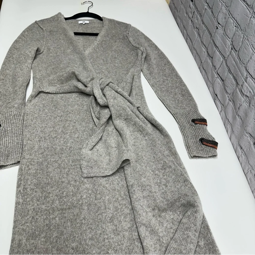SOH Gray Knit Sweater dress size small - Picture 8 of 12